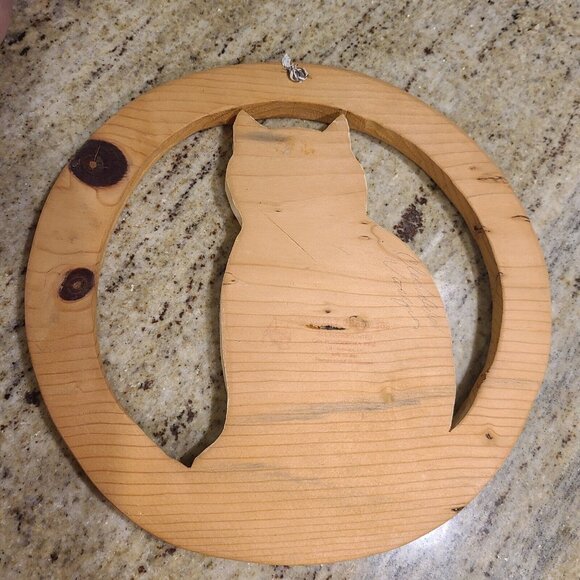 Wood Welcome Friends Round Sign Cut out White Cat Hand Painted 80's Hearts 10.5" - Picture 6 of 10